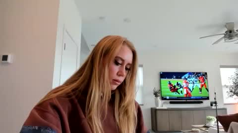 Snapshot of taylorxxxrae chatting on 01-07-26, 09:28 Taylor Rae online show from 01-07-26, 09:28