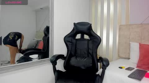 tayra online show from 01-10-25, 10:57