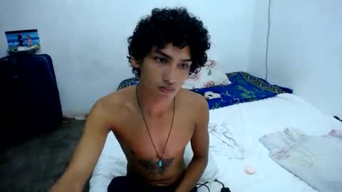 Snapshot of tayronx33 chatting on 12-08-24, 04:04 Tayron online show from 12-08-24, 04:04