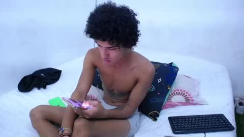 Snapshot of tayronx33 chatting on 12-23-24, 07:41 Tayron online show from 12-23-24, 07:41