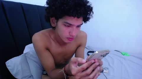 Snapshot of tayronx33 chatting on 01-14-25, 03:15 Tayron online show from 01-14-25, 03:15