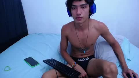 Snapshot of tayronx33 chatting on 01-23-25, 02:12 Tayron online show from 01-23-25, 02:12