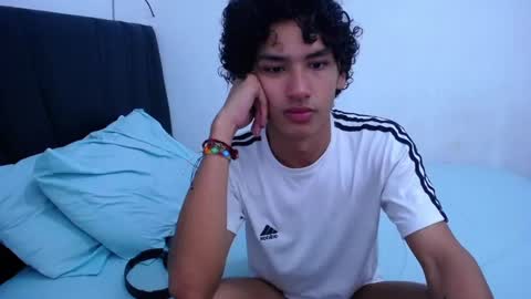 Snapshot of tayronx33 chatting on 01-29-25, 04:52 Tayron online show from 01-29-25, 04:52