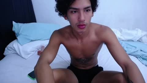 Snapshot of tayronx33 chatting on 02-23-25, 05:29 Tayron online show from 02-23-25, 05:29