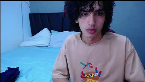 Snapshot of tayronx33 chatting on 10-10-25, 07:46 Tayron online show from 10-10-25, 07:46