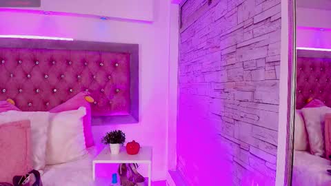 Sofia online show from 12-04-25, 01:53