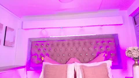 Sofia online show from 12-17-25, 12:11