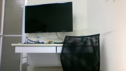 tcute0 online show from 10-03-25, 08:17