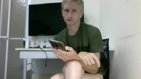 tcute0 online show from 10-15-25, 08:42