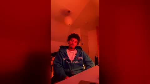 Snapshot of tdr1998 chatting on 03-12-26, 09:48 tdr1998 online show from 03-12-26, 09:48