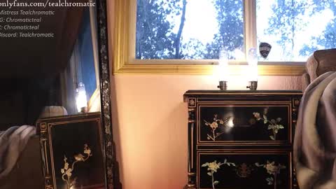 Snapshot of tealchromatic chatting on 02-22-26, 04:13 Mistress Teal Chromatic online show from 02-22-26, 04:13