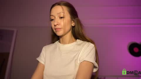 call me Eva     online show from 05-25-26, 07:20