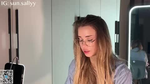 Snapshot of teasekiss chatting on 05-16-26, 07:01 Sally and Sandy online show from 05-16-26, 07:01