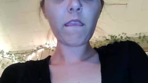 teasemecyn online show from 10-19-25, 11:11
