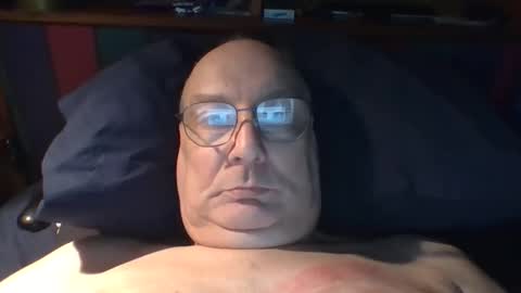 Snapshot of tebb61 chatting on 10-27-25, 08:46 Mark online show from 10-27-25, 08:46