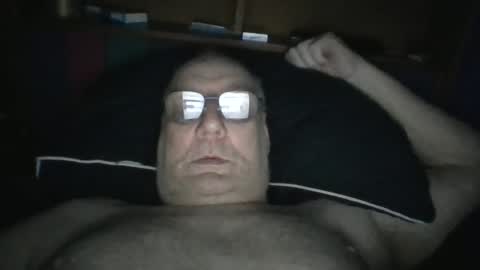 Snapshot of tebb61 chatting on 11-15-25, 07:16 Mark online show from 11-15-25, 07:16