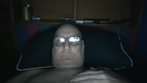 Snapshot of tebb61 chatting on 12-13-25, 09:09 Mark online show from 12-13-25, 09:09