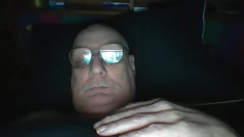 Snapshot of tebb61 chatting on 12-18-25, 08:09 Mark online show from 12-18-25, 08:09