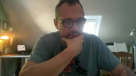 Snapshot of technoboy1975007 chatting on 05-20-26, 02:34 technoboy1975007 online show from 05-20-26, 02:34