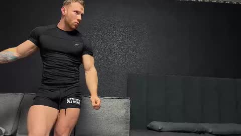 Snapshot of technohotgod chatting on 11-17-25, 05:46 Andy Psy online show from 11-17-25, 05:46