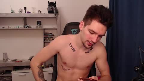 Teddy online show from 02-12-25, 06:19