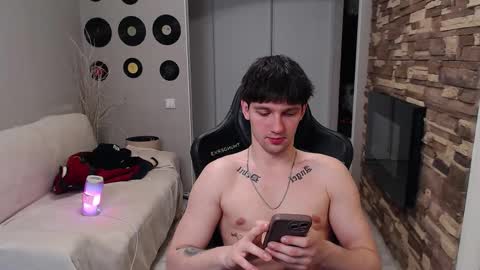 Teddy online show from 03-09-26, 01:04