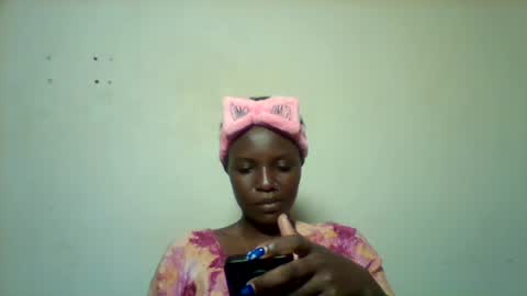 Snapshot of tee_kaicy chatting on 01-19-25, 02:06 kaicy online show from 01-19-25, 02:06