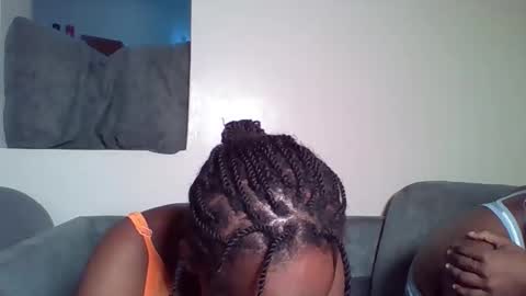 Snapshot of tee_kaicy chatting on 10-16-25, 03:07 kaicy online show from 10-16-25, 03:07