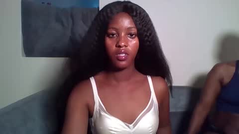 Snapshot of tee_kaicy chatting on 10-17-25, 03:47 kaicy online show from 10-17-25, 03:47