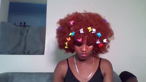 Snapshot of tee_kaicy chatting on 10-20-25, 06:30 kaicy online show from 10-20-25, 06:30