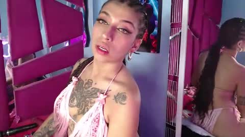 Snapshot of teeennaugthy18 chatting on 12-29-24, 06:45 Tayloor online show from 12-29-24, 06:45