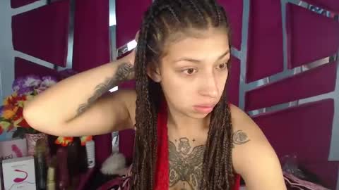 Snapshot of teeennaugthy18 chatting on 01-14-25, 03:11 Tayloor online show from 01-14-25, 03:11
