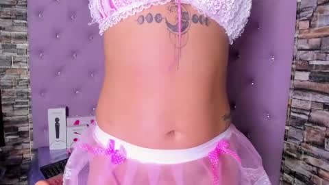 Snapshot of teeennaugthy18 chatting on 01-22-25, 10:07 Tayloor online show from 01-22-25, 10:07