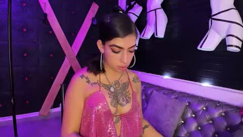 Snapshot of teeennaugthy18 chatting on 10-18-25, 03:20 Tayloor online show from 10-18-25, 03:20