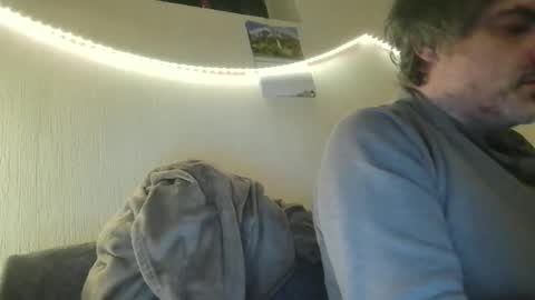 Peter online show from 03-11-26, 04:18