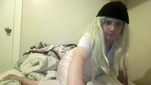 teepz97 online show from 06-14-26, 06:15