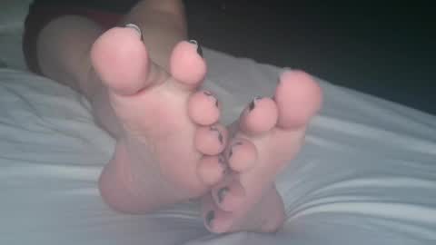 Snapshot of telegram1030 chatting on 12-18-24, 02:10 Viv West online show from 12-18-24, 02:10