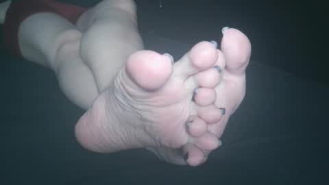 Snapshot of telegram1030 chatting on 12-23-24, 02:02 Viv West online show from 12-23-24, 02:02