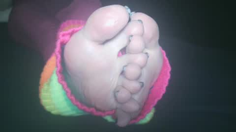 Snapshot of telegram1030 chatting on 12-26-24, 04:10 Viv West online show from 12-26-24, 04:10