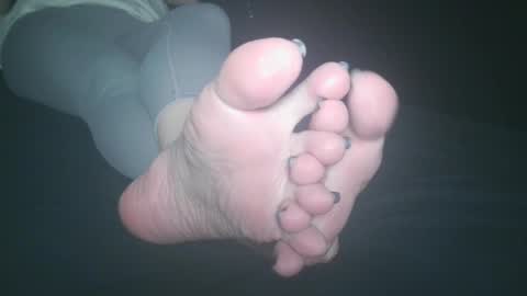 Snapshot of telegram1030 chatting on 12-28-24, 02:22 Viv West online show from 12-28-24, 02:22