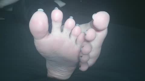 Snapshot of telegram1030 chatting on 01-04-25, 04:33 Viv West online show from 01-04-25, 04:33