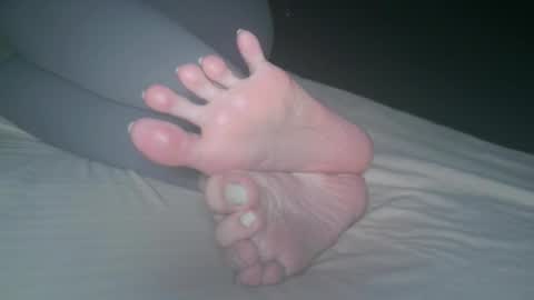 Snapshot of telegram1030 chatting on 01-10-25, 04:01 Viv West online show from 01-10-25, 04:01