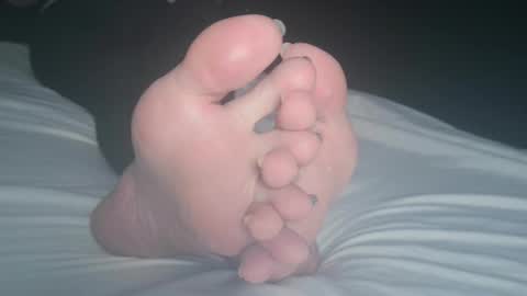 Snapshot of telegram1030 chatting on 01-14-25, 04:25 Viv West online show from 01-14-25, 04:25