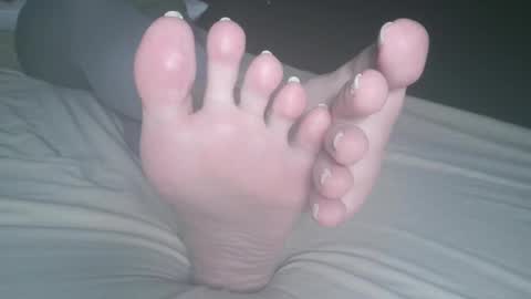 Snapshot of telegram1030 chatting on 01-27-25, 04:09 Viv West online show from 01-27-25, 04:09