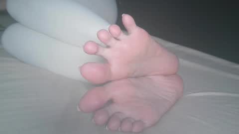 Snapshot of telegram1030 chatting on 01-31-25, 01:33 Viv West online show from 01-31-25, 01:33