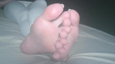 Snapshot of telegram1030 chatting on 01-31-25, 06:02 Viv West online show from 01-31-25, 06:02