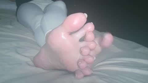 Snapshot of telegram1030 chatting on 01-31-25, 09:05 Viv West online show from 01-31-25, 09:05