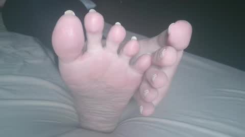 Snapshot of telegram1030 chatting on 02-01-25, 02:47 Viv West online show from 02-01-25, 02:47