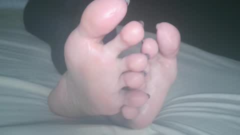 Snapshot of telegram1030 chatting on 02-12-25, 08:16 Viv West online show from 02-12-25, 08:16