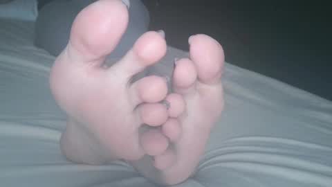 Snapshot of telegram1030 chatting on 02-14-25, 04:47 Viv West online show from 02-14-25, 04:47